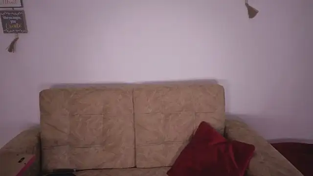 Catherine     online show from November 9, 2025, 2:04 am