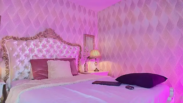 Kylie Foxx online show from November 14, 2025, 7:28 pm