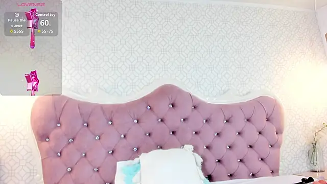 MarcelaCortes online show from July 11, 2026, 9:37 pm