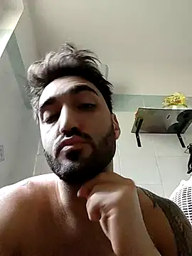 Al3xox02 online show from February 6, 2026, 8:32 am