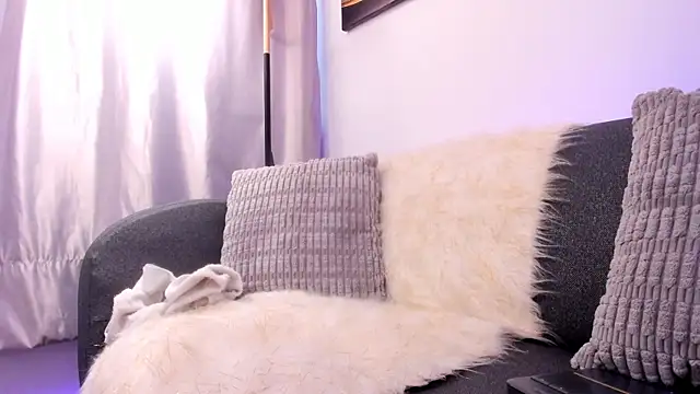 Leoo Miller online show from November 9, 2025, 4:55 pm