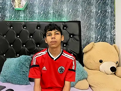 sexyboys cutex18 online show from October 28, 2025, 11:14 pm