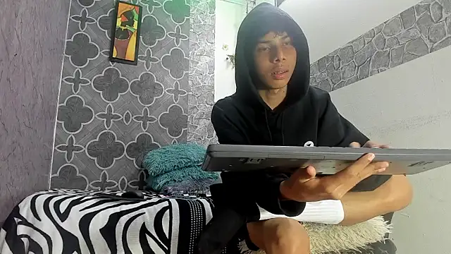 Snapshot of sexyboys_cutex18 chatting on February 21, 2026, 12:45 am sexyboys cutex18 online show from February 21, 2026, 12:45 am