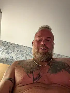 Snapshot of Muscledick40 chatting on March 5, 2026, 9:06 am Muscledick40 online show from March 5, 2026, 9:06 am
