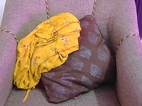 cute zaraa online show from December 20, 2025, 5:10 am