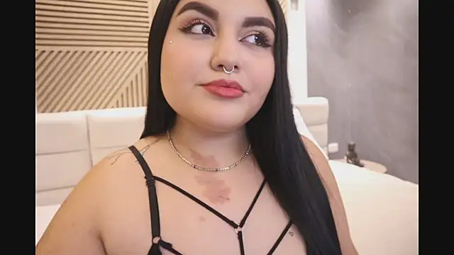 Snapshot of AshNoire_ chatting on October 12, 2025, 7:32 am AshNoire online show from October 12, 2025, 7:32 am