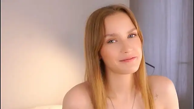 Snapshot of HelenSpass_ chatting on October 7, 2025, 10:00 pm HelenSpass online show from October 7, 2025, 10:00 pm