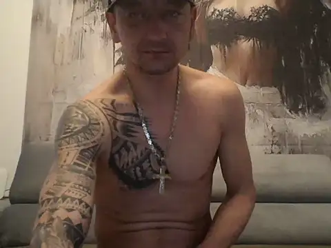Chiefmarcin1234 online show from February 8, 2026, 7:28 am