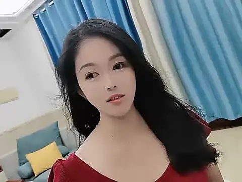 Snapshot of Q_Yumi chatting on October 13, 2025, 9:55 am Q Yumi online show from October 13, 2025, 9:55 am