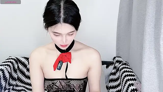 Snapshot of T-TeaR chatting on February 9, 2026, 2:31 am T-TeaR online show from February 9, 2026, 2:31 am