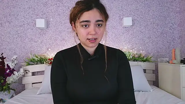 Snapshot of _Mary_Me chatting on October 21, 2025, 2:11 am Mary Me online show from October 21, 2025, 2:11 am