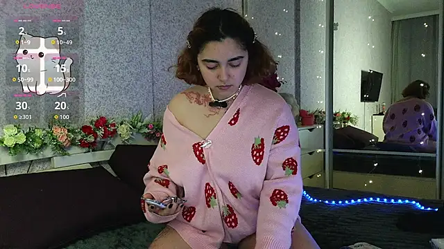 Snapshot of _Mary_Me chatting on December 3, 2025, 7:13 pm Mary Me online show from December 3, 2025, 7:13 pm