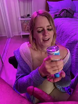 MalibuMilfy online show from November 6, 2025, 4:27 am