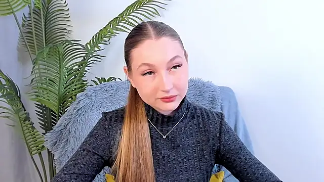EliseHopper online show from October 9, 2025, 3:45 pm