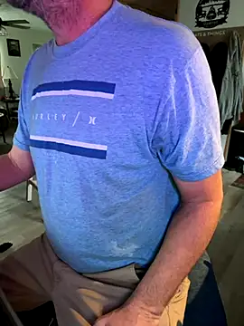 Snapshot of smkbustr chatting on November 25, 2025, 6:52 pm smkbustr online show from November 25, 2025, 6:52 pm