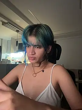 sukulaurens online show from May 16, 2026, 5:06 am