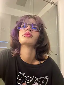 Snapshot of sukulaurens chatting on October 7, 2025, 7:15 pm sukulaurens online show from October 7, 2025, 7:15 pm