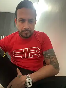 Snapshot of JX7NOVA chatting on October 14, 2025, 6:14 am JX7NOVA online show from October 14, 2025, 6:14 am