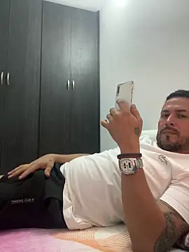 Snapshot of JX7NOVA chatting on October 17, 2025, 10:11 pm JX7NOVA online show from October 17, 2025, 10:11 pm