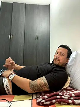 Snapshot of JX7NOVA chatting on October 31, 2025, 10:01 am JX7NOVA online show from October 31, 2025, 10:01 am