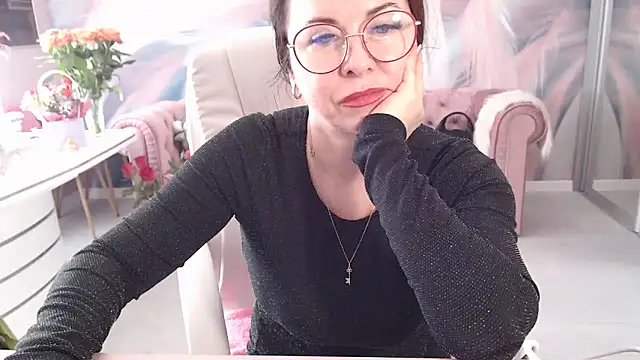 Snapshot of Arisa5000 chatting on February 21, 2025, 12:17 pm Arisa5000 online show from February 21, 2025, 12:17 pm