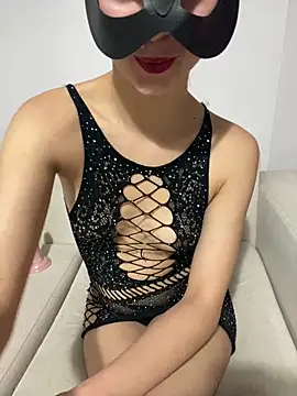 Snapshot of christalles chatting on October 29, 2025, 8:19 pm christalles online show from October 29, 2025, 8:19 pm