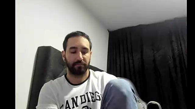 coolfriki online show from February 25, 2026, 11:37 pm