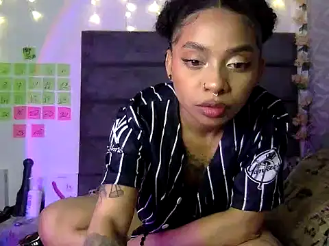 Tina Dance online show from December 18, 2025, 7:24 am