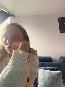 Mia dca online show from November 10, 2025, 9:09 pm