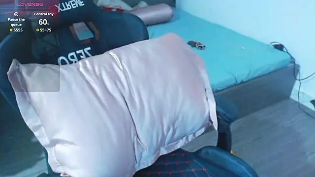 Snapshot of mystica-myst chatting on March 13, 2026, 12:43 pm mystica-myst online show from March 13, 2026, 12:43 pm