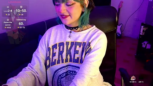 lucyliw online show from October 9, 2025, 6:58 am