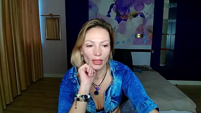 AlinaMoor online show from November 19, 2025, 6:46 am