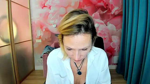 AlinaMoor online show from December 23, 2025, 12:54 am