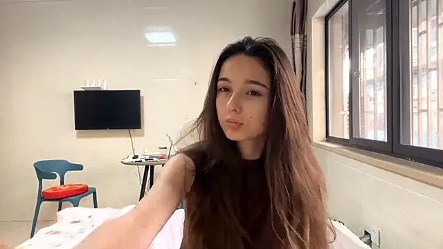 ZaidaKellner online show from November 22, 2025, 7:18 am