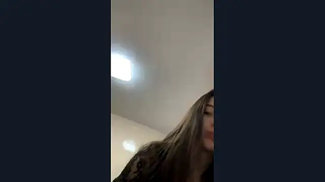 ZaidaKellner online show from November 28, 2025, 7:30 am