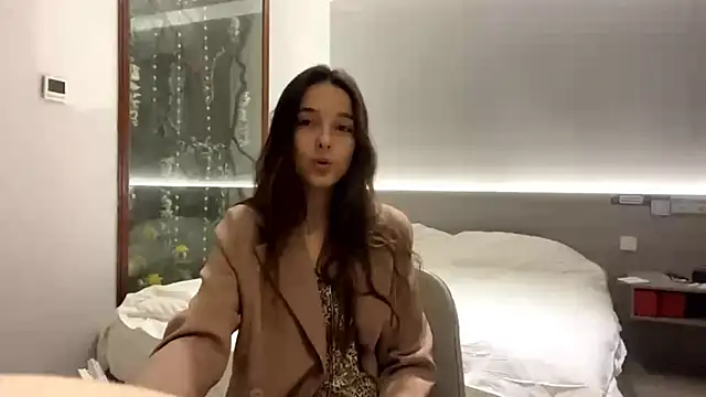 ZaidaKellner online show from November 11, 2025, 7:25 am