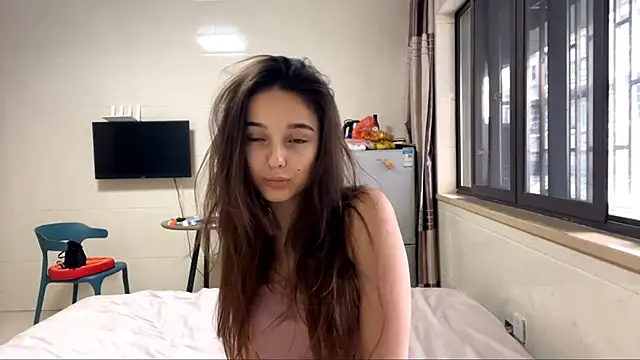 ZaidaKellner online show from November 24, 2025, 8:03 am