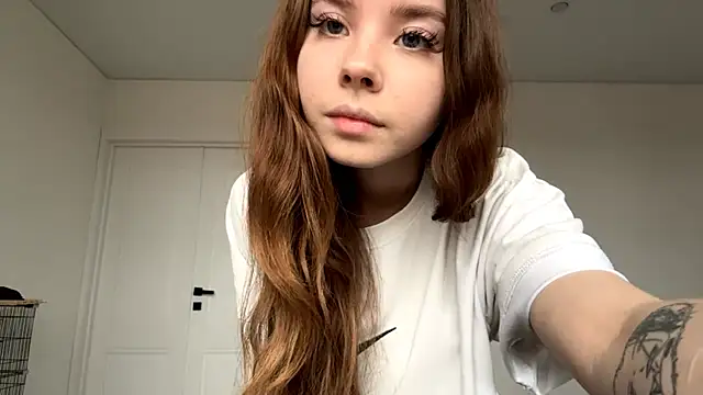 EhtelBiondi online show from October 31, 2025, 9:06 am