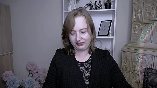 HelenFl online show from October 10, 2025, 6:47 am