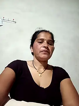 Snapshot of Nm_sanjna chatting on February 26, 2026, 12:43 am Nm sanjna online show from February 26, 2026, 12:43 am