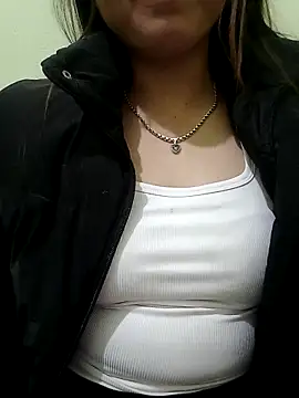 Ducky27021991 online show from December 22, 2025, 1:55 pm