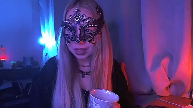 Snapshot of Soviraia chatting on February 22, 2026, 8:21 pm Soviraia online show from February 22, 2026, 8:21 pm