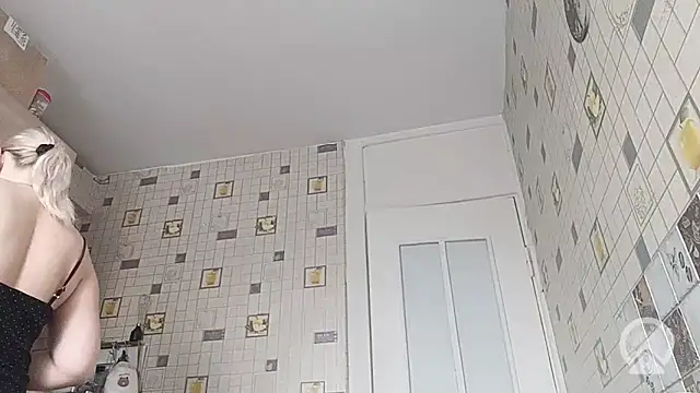 Snapshot of Melorini chatting on February 22, 2026, 2:58 am Melorini online show from February 22, 2026, 2:58 am