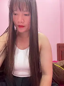 TrangNemo online show from November 17, 2025, 10:03 pm