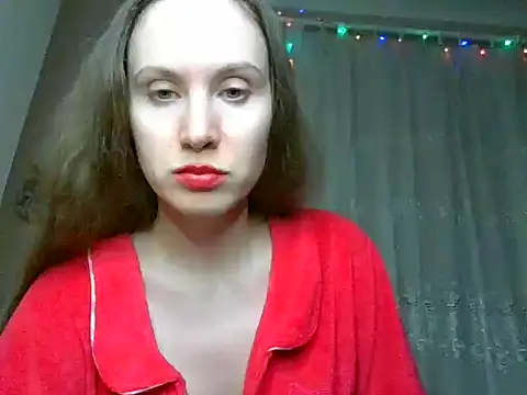 Snapshot of Lynirina chatting on May 20, 2026, 8:28 pm Lynirina online show from May 20, 2026, 8:28 pm