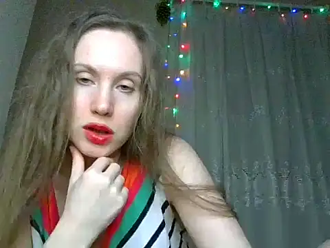 Snapshot of Lynirina chatting on May 25, 2026, 11:03 pm Lynirina online show from May 25, 2026, 11:03 pm