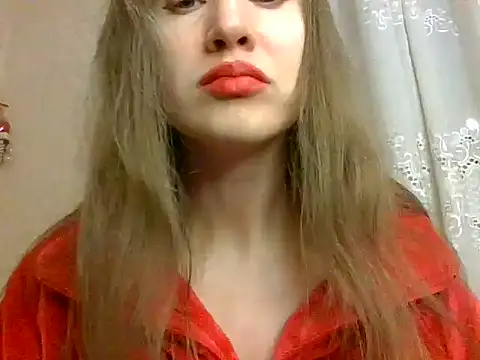 Snapshot of Lynirina chatting on March 1, 2026, 10:54 pm Lynirina online show from March 1, 2026, 10:54 pm