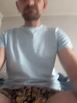 Snapshot of Remello1 chatting on November 15, 2025, 11:03 am Remello1 online show from November 15, 2025, 11:03 am