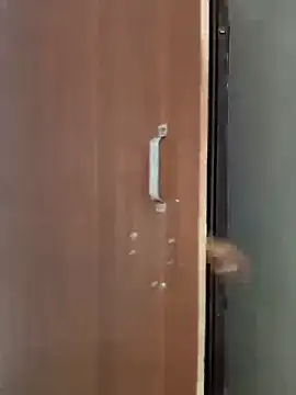 anshika0124 online show from February 9, 2026, 4:43 am