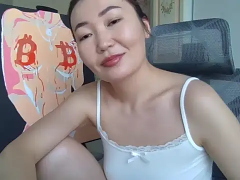 Snapshot of Ysolena chatting on February 17, 2026, 8:11 am Ysolena online show from February 17, 2026, 8:11 am